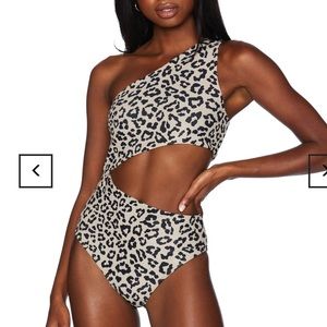 Like new Beach Riot Celine One Piece - Size Medium Leopard Print